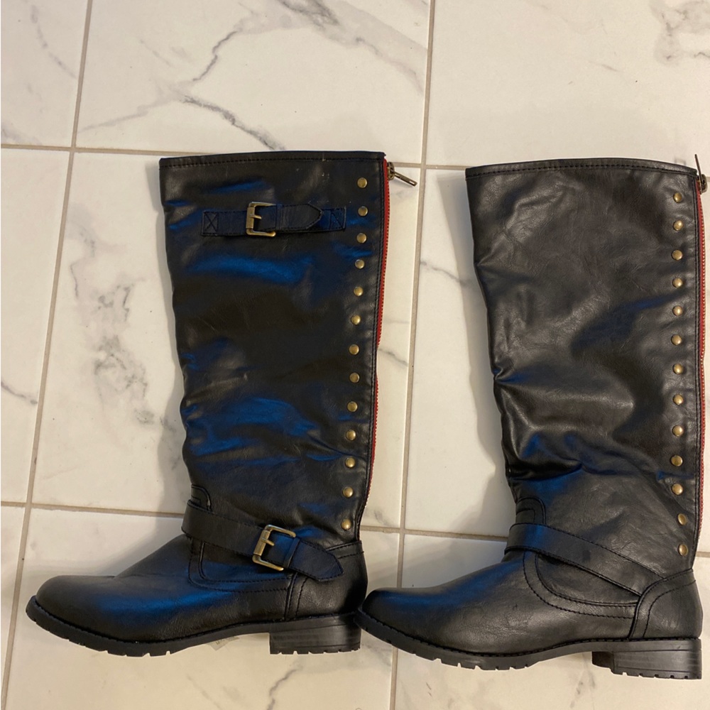 Black tall boots. Size 10.